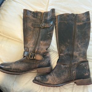 Mid Calf Bed Stu boot. Black